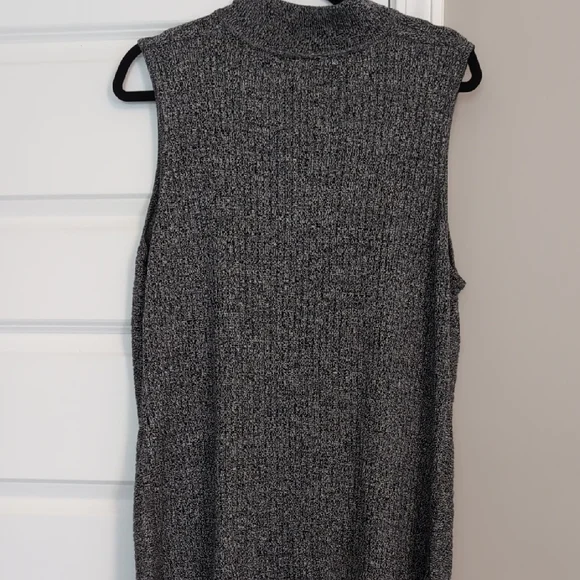 Dana Buchman Black and White Knit Top - Picture 3 of 4